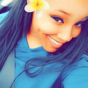 Meet your Posher, Nikeya